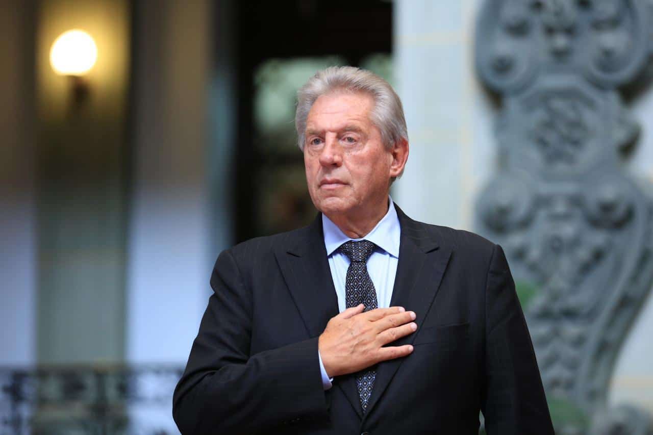John maxwell quotes